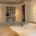 Die Villa Mettmann B&B 메트만