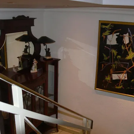 Bed & Breakfast Die Villa Mettmann 4*
