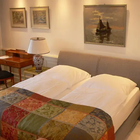 Die Villa Mettmann Bed & Breakfast