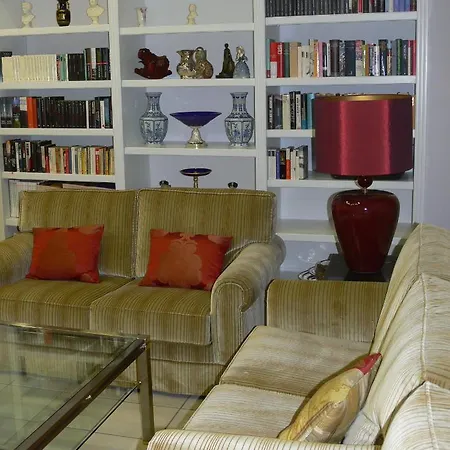 Die Villa Mettmann Bed & Breakfast