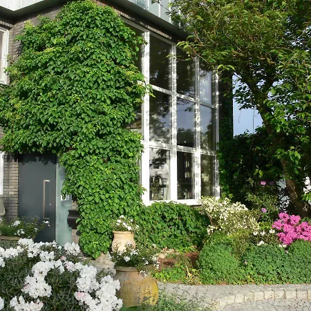 Die Villa Mettmann Bed & Breakfast Mettmann