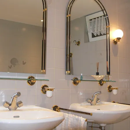 Die Villa Mettmann 4* 메트만