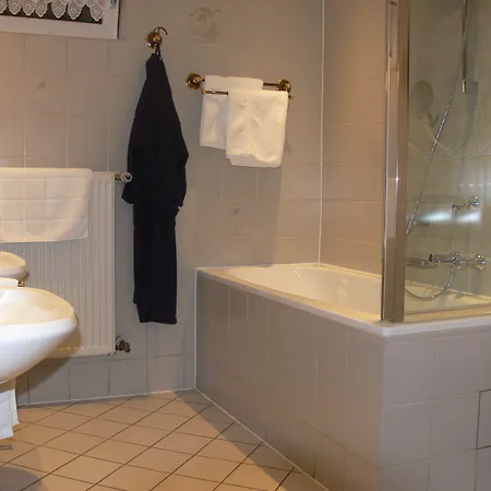 B&B Die Villa Mettmann 4*