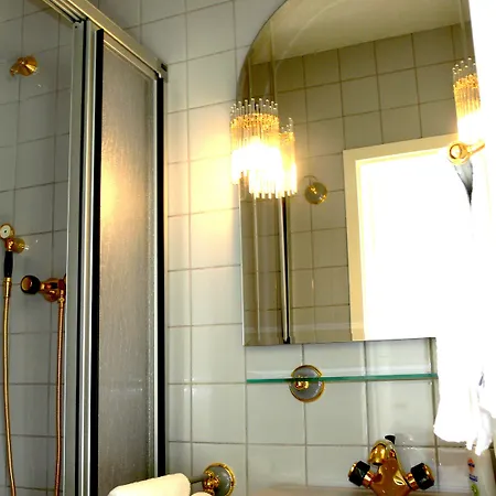 B&B Die Villa Mettmann 4*