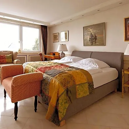 Die Villa Mettmann Bed and breakfast 4*