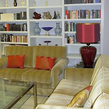 Die Villa Mettmann 4* 메트만