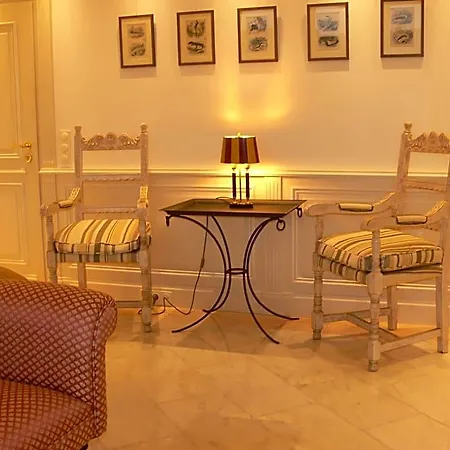 B&B Die Villa Mettmann 4*