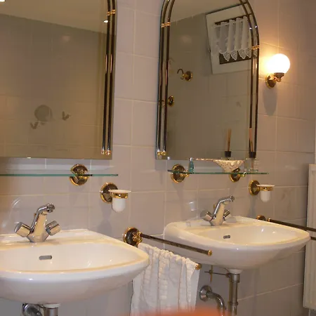 Bed and breakfast Die Villa Mettmann 4*