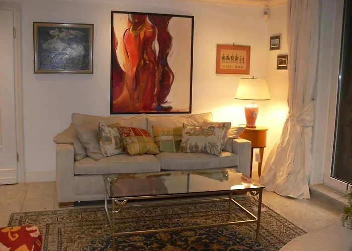 Die Villa Mettmann Bed & Breakfast 4*