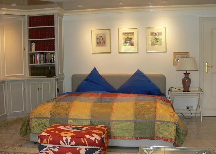 Die Villa Mettmann Bed & Breakfast