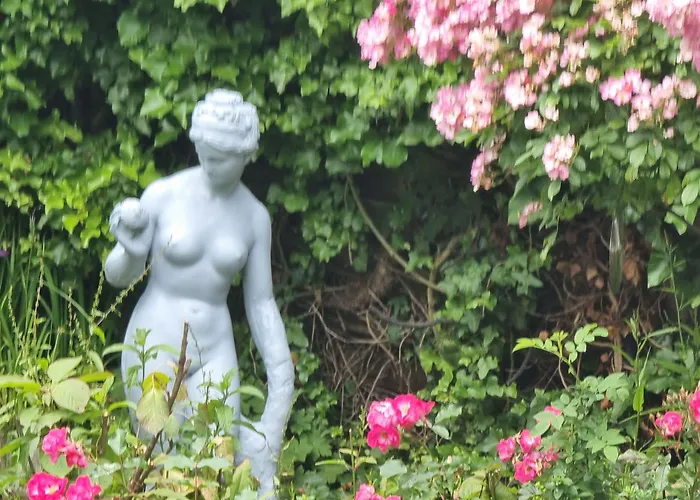 Die Villa Mettmann Bed & Breakfast